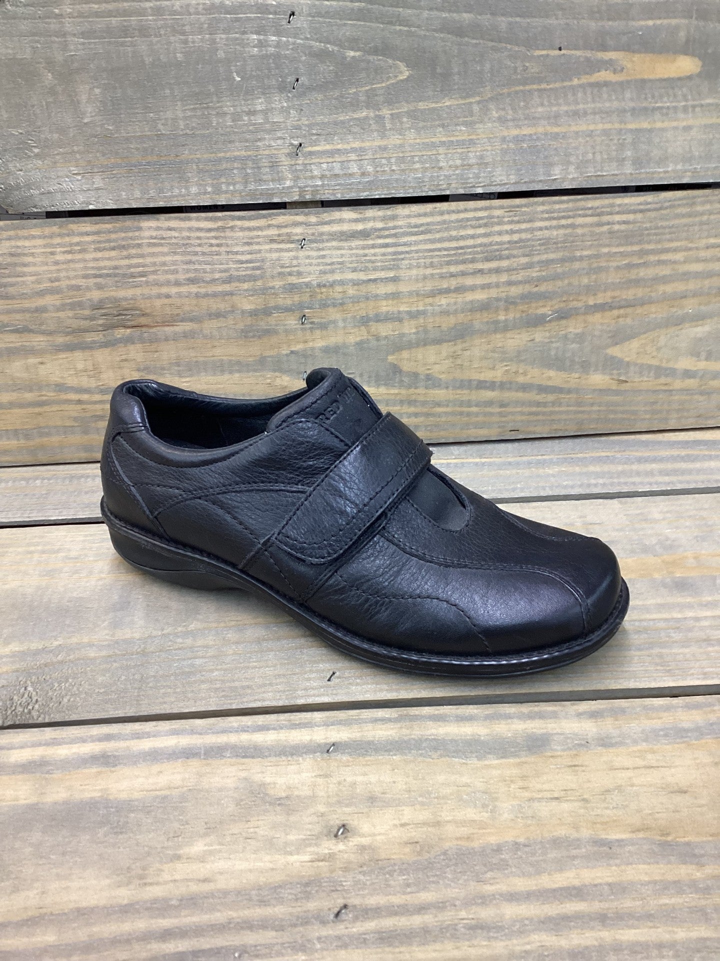 Redwing 4190 - Ladies Velcro Shoe