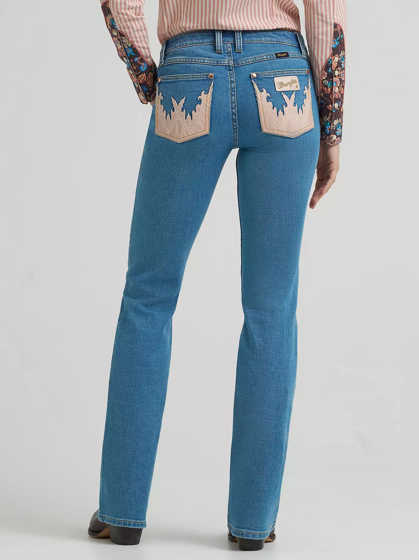 Wrangler 112375595 - Lainey Wilson Bootcut