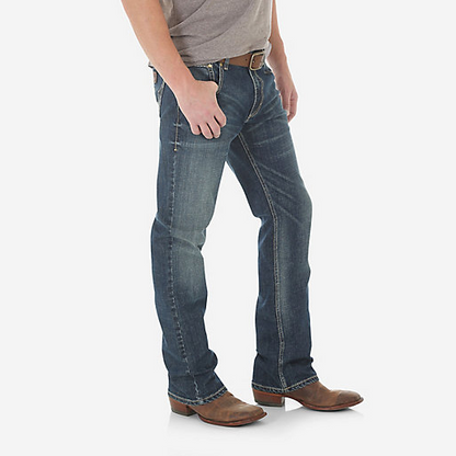 WRANGLER 77MWZRW RETRO® SLIM FIT BOOTCUT JEAN